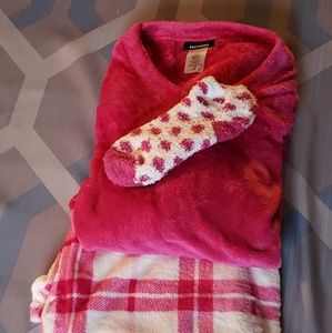 2 Basic Edition 3pc Pajamas Sets